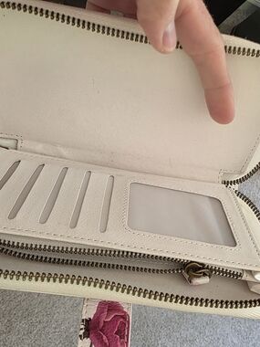 Women’s Cream Zip Wallet with Floral Accent